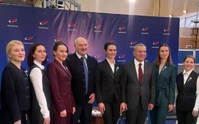Лукашенко встретился в Звездном городке с белорусскими кандидатками на полет в космос