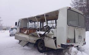 СК начал проверку после аварии с автобусом и грузовиком в Хабаровском крае