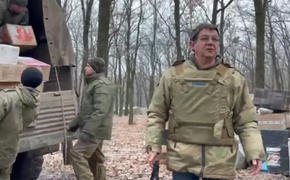 Хабаровские общественники привезли на Донбасс вещи для военных