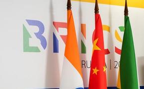 Посол ЮАР в Москве Мзувукиле Макетука: власти республики ждут Владимира Путина на саммит БРИКС в августе