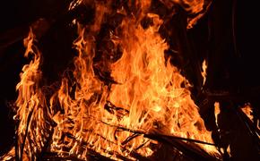 В Хабаровске два человека стали жертвами пожара в жилом доме