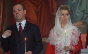 Зеленский ввел персональные санкции в отношении жены и сына Дмитрия Медведева 