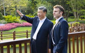 Bloomberg: стремление Макрона разработать план по урегулированию на Украине вместе с Китаем вызвало критику ряда стран Запада