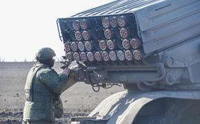 Украинские войска выпустили 20 ракет из РСЗО по Петровскому району Донецка