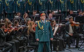 Центральный военный оркестр впервые выступил на новой сцене Большого театра в Москве