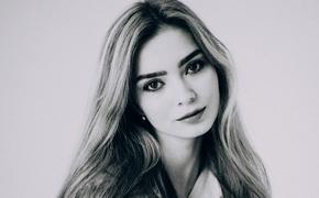 Актриса Алина Колесникова: «На курсе Бориса Клюева были одни суперкрасавицы»  