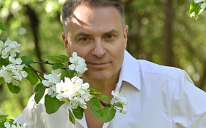 Александр Добронравов: Для меня 9 мая - Победа, салют и цветущие деревья