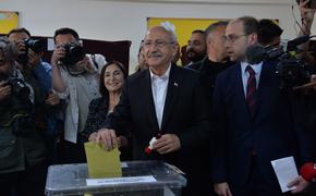 ТАСС: турецкая оппозиция рассчитывает на победу Кылычдароглу в первом туре президентских выборов