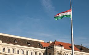 Агентство Ansa сообщило, что Венгрия заблокировала выделение транша помощи Украине из фонда ЕС