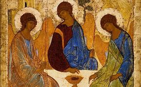 «Святая Троица» год будет выставляться в Храме Христа Спасителя