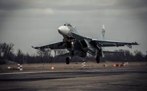 Российский истребитель Су-27 сопроводил над акваторией Балтийского моря бомбардировщики ВВС США