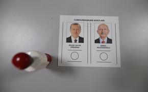 Во втором туре президентских выборов в Турции проголосовала стодесятилетняя женщина
