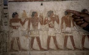 Египет открывает недавно обнаруженные древние мастерские и гробницы в некрополе Саккара