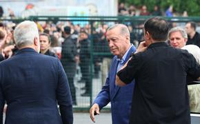 Президент Турции Эрдоган и украинский президент Зеленский обсудили по телефону ситуацию на Украине 