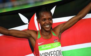 Легкоатлетка из Кении Фейт Кипьегон побила державшийся 32 года мировой рекорд в беге на 1500 метров