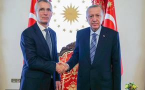Генсек НАТО Столтенберг выразил благодарность Турции за отправку спецназа в Косово