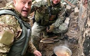 «Два майора» сообщают о том, что на передовой у россиян бывают перебои с горячим питанием
