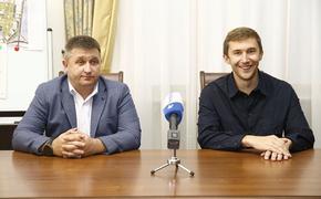 Александр Власов и Сергей Карякин обсудили вопросы патриотического воспитания 