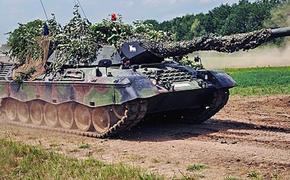 19FortyFive: необходимые Киеву швейцарские танки Leopard 1A5 «ржавеют» в Италии