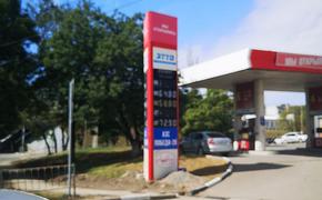 Цены на отдельных АЗС в Крыму поднялись к 73 рублям за литр