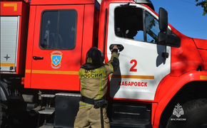 В жителя Хабаровского края сгорели домик, баня из автомобиль