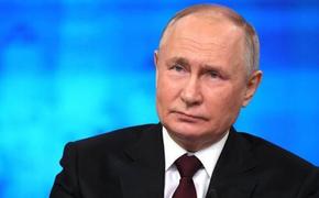 Путин: большинство граждан РФ живут от зарплаты до зарплаты