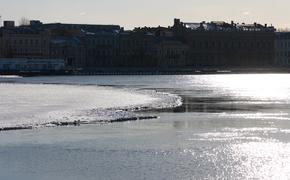 Уровень воды в Неве поднимется до 130 см