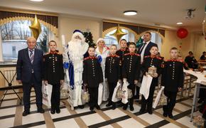 Ветераны-суворовцы поздравили воспитанников Московского СВУ с Новым годом