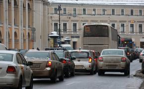 В Петербурге в новогоднюю ночь перекроют три десятка улиц 