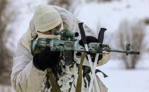 Российский снайпер убил врага из СВД, на дистанции почти в 1,5 км