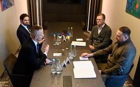 В Ужгороде идут переговоры глав МИД Украины и Венгрии Кулебы и Сийярто 