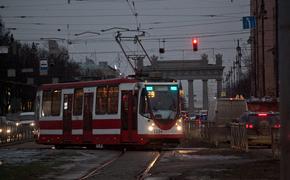 Движение трамваев и троллейбусов ограничат по проспекту Энгельса в Петербурге