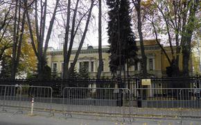Россия разорвала договор аренды с украинским посольством в Москве