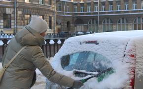 Теплый атмосферный фронт принесет в Петербург снег