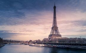 Французские профсоюзы требуют закрытия Эйфелевой башни