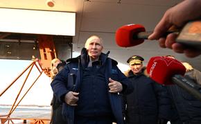 РИА Новости: Путин в полете на Ту-160М находился на месте командира корабля