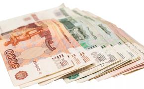 В Хабаровске взыскали с пособника мошенников похищенные у пенсионерки деньги