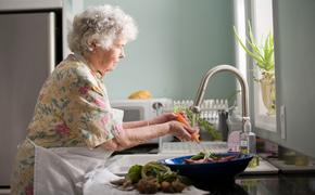 Врач Рунихина: Отсутствие стресса и здоровый рацион укрепят здоровье пенсионеров