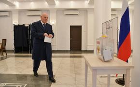 Президент Абхазии Бжания досрочно проголосовал на выборах президента РФ в Сухуме