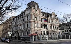 Посольство РФ: изъятие Латвией документов россиян-избирателей  - издевательство