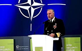 Роб Бауэр: у НАТО нет планов размещения войск на Украине