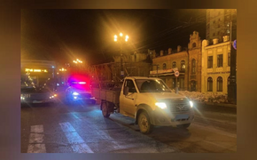 В Хабаровске фургон сбил на пешеходном переходе пенсионерку