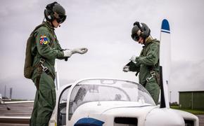 МО Великобритании: первые украинские пилоты прошли обучение на F-16