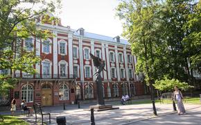 На здании СПбГУ установят мемориальную доску в честь Людмилы Вербицкой