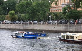 Сезон навигации по рекам и каналам стартовал в Петербурге