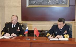 Главкомы российского ВМФ и китайских ВМС договорились о сотрудничестве 