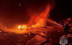 В Астрахани пожар произошел на рынке «Большие Исады» 