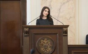 Депутат Галина Головченко представила коллегам проект «Тимуровцы»
