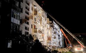 При атаке ВСУ на многоэтажку в Токмаке были разрушены четыре квартиры