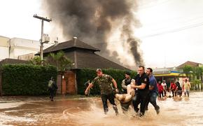 В результате наводнения в Бразилии погибли по меньшей мере 78 человек